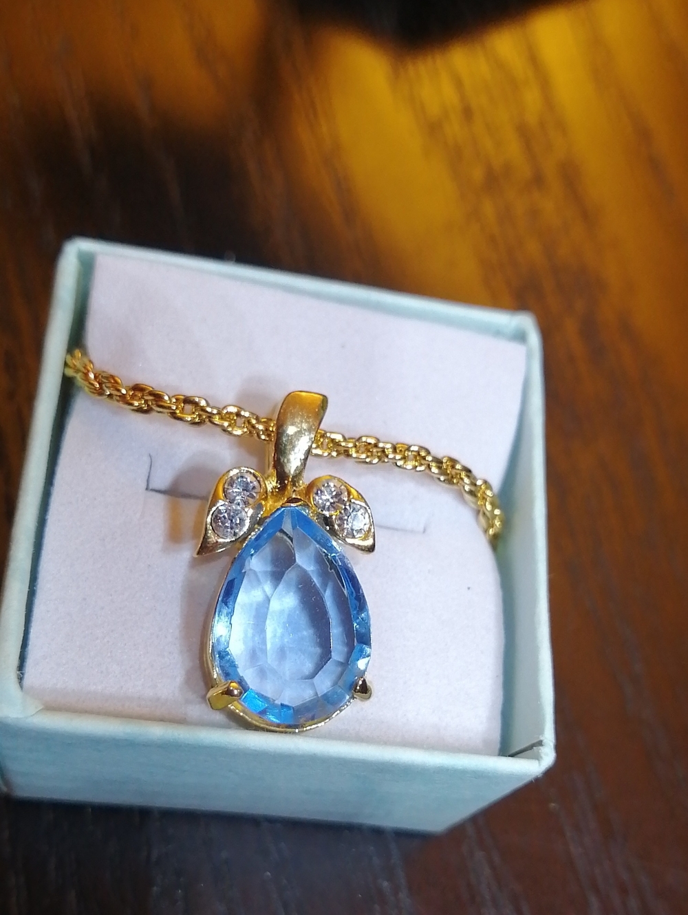 Nina Ricci(?) Blue Teardrop Crystal Pendant Rope Chain Necklace
